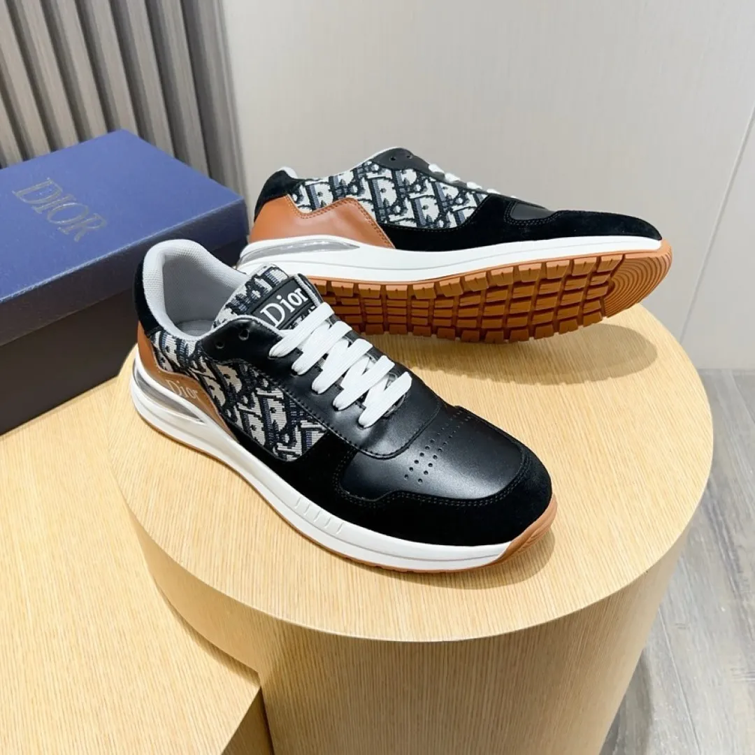Men's shoes 💰P440💰 [Dior] Dior casual sports shoes, the uppers are made of original imported cowhide leather and original cloth fabrics, a must-have for fashionistas, and the complex craftsmanship is perfect. Imported soft mesh lining, sheepskin foot pads, soles: original soles specially provided by the original factory, exclusive movable molded soles are super comfortable, original factory single goods, men's size 38-45